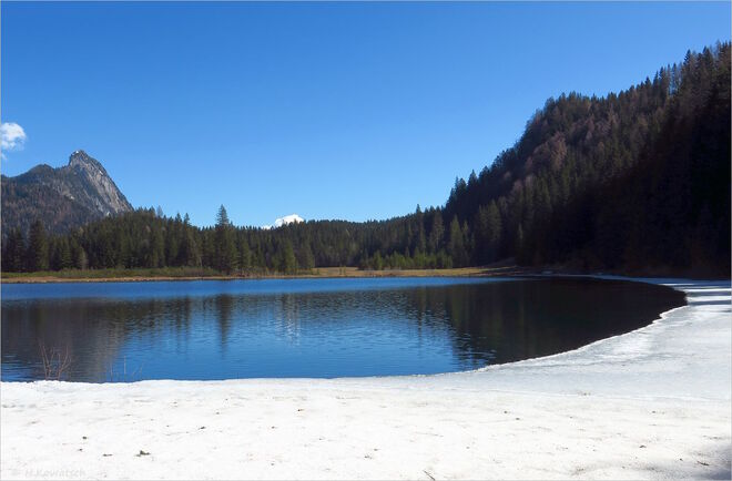 Es liegt noch Schnee am Spechtensee