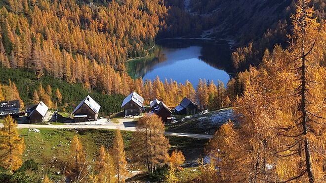 Blick hinunter zum Steirersee