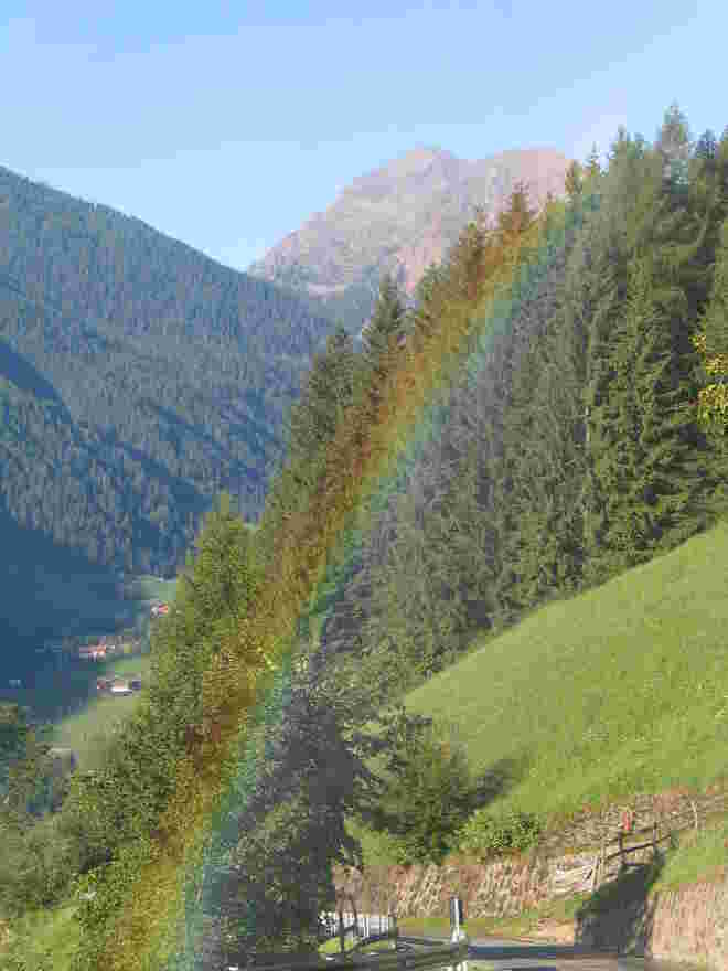 Regenbogen bei Sonnenwetter