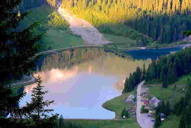Schlierersee im morgendlichen Farbenspiel