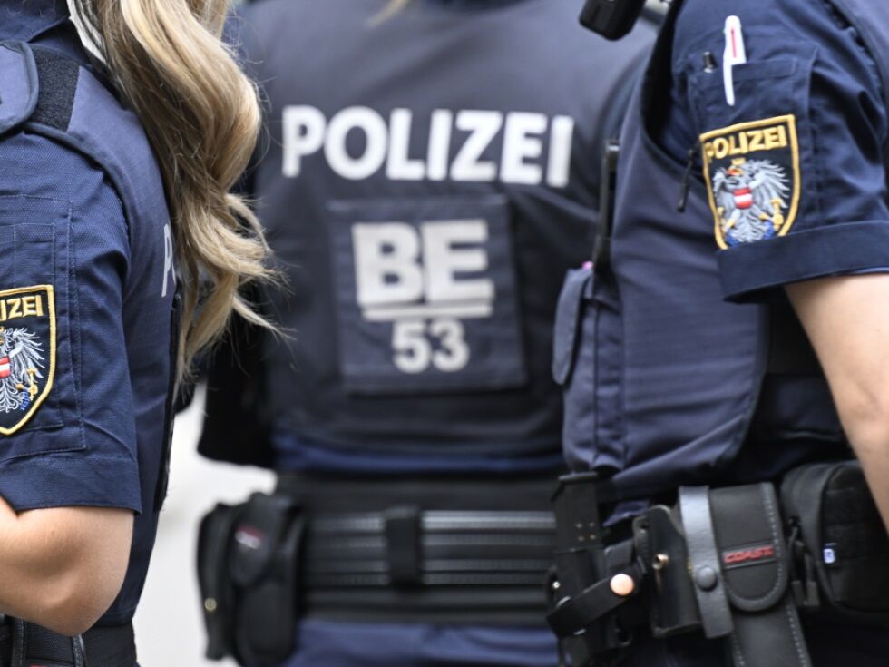 16-letnico bremenijo novih kaznivih dejanj, vključno z grožnjami z umorom