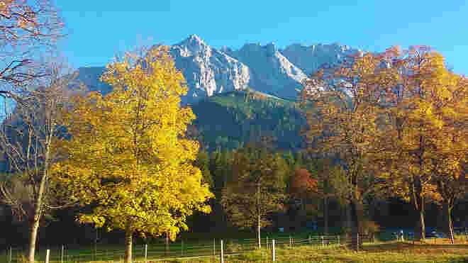 Zugspitze in Herbstfarben