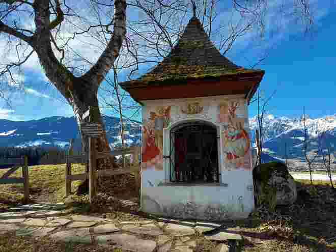 Die Thorer Kapelle im Frühling