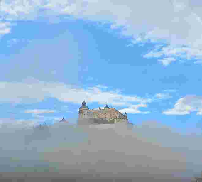 Burg Hohenwerfen im Nebelmeer