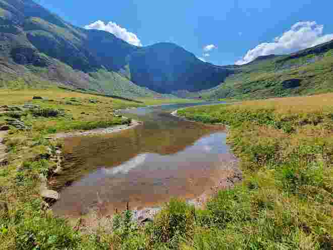 Erfrischender Bergsee