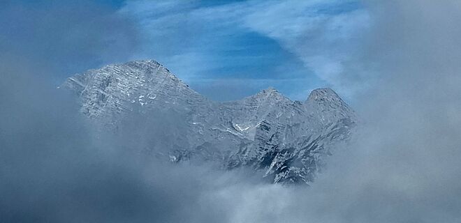 Ovales Mystisches "Fenster"