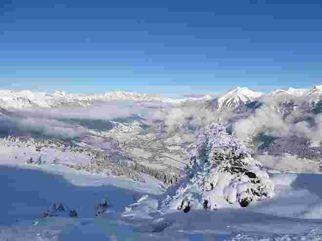 Winterlicher Talblick