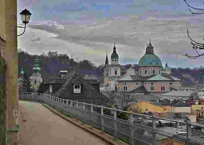 Der Salzburger Dom ...