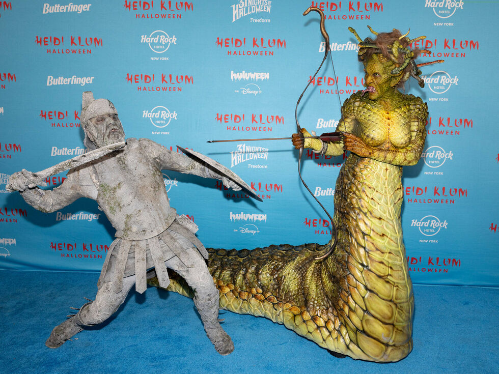 Heidi Klum als monströse Medusa bei Halloween-Party