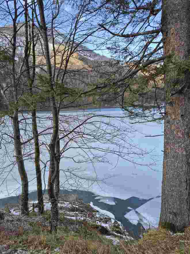 Die Eisdecke bricht...
