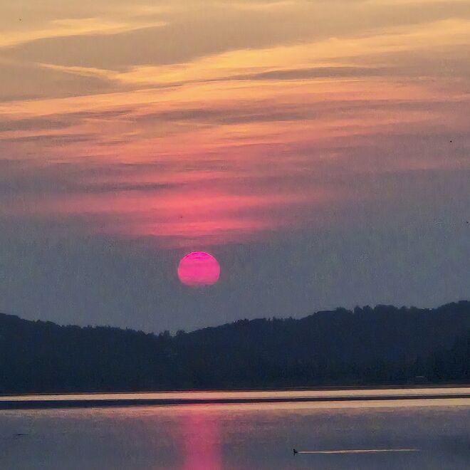 Die rote Sonne,(nicht im Norden,sondern am Fuschlsee)r