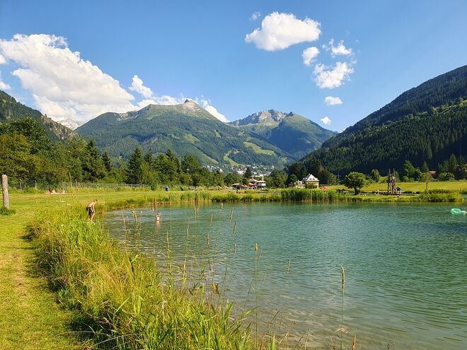 Badefreuden an einem heißen Sommertag