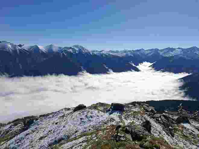 Herbststimmung mit erstem Schnee auf Gipfeln