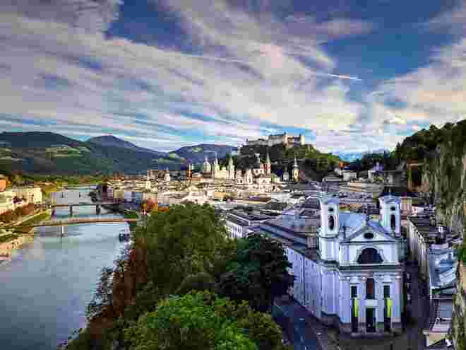 Traumhafte Wolkenstimmung heute am späten Nachmittag über unserem schönen Salzburg