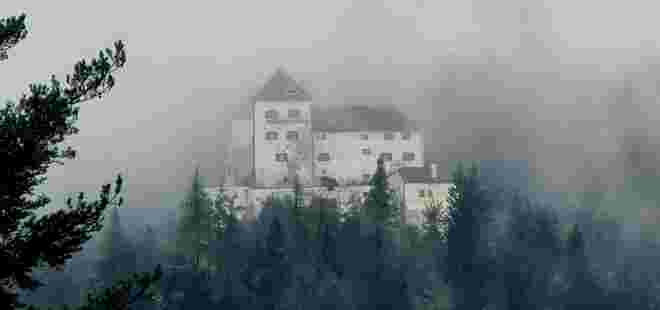 Mystische Burg 