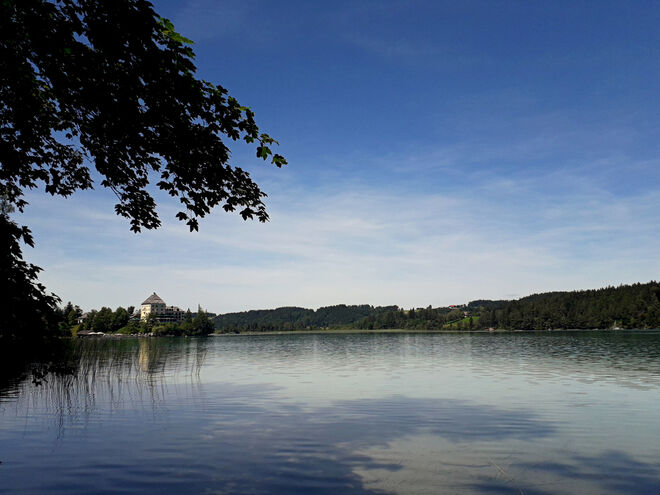 Schloss rückt in die Ferne