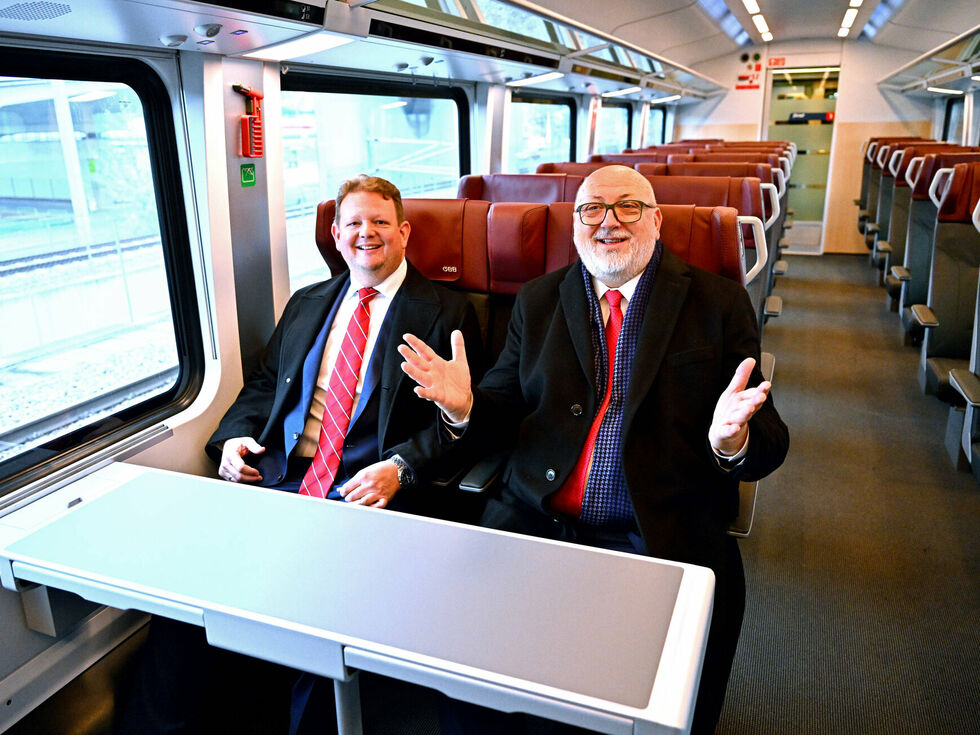 ÖBB predstavil prenovljen Railjet "Koralmjet" za Južno železnico na Dunaju