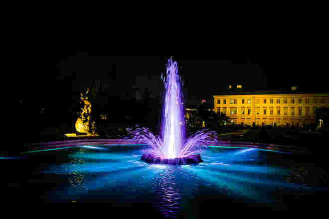 Lichterspiel im Mirabellgarten