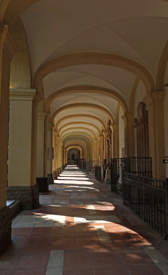 Kreuzgang am Sebastiansfriedhof