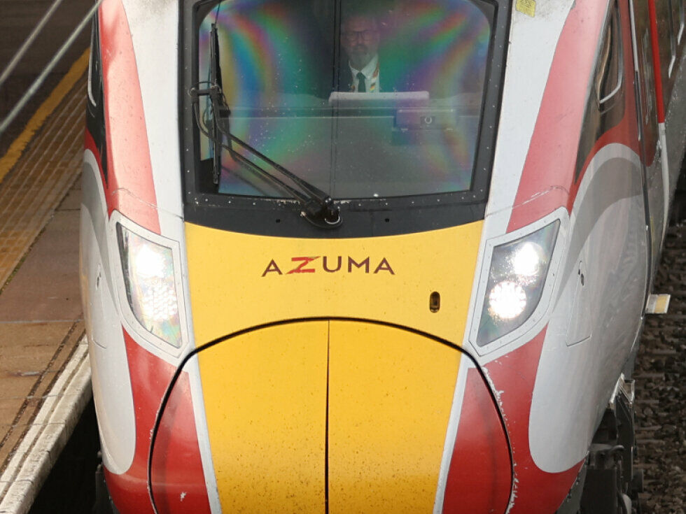 Verdächtiger nach Messerattacke in britischem Zug angeklagt