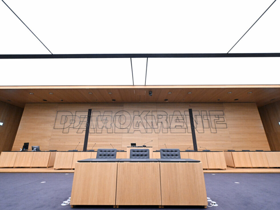 Parlamentarne stranke Avstrije razpravljale o prenosu preiskovalne komisije v živo