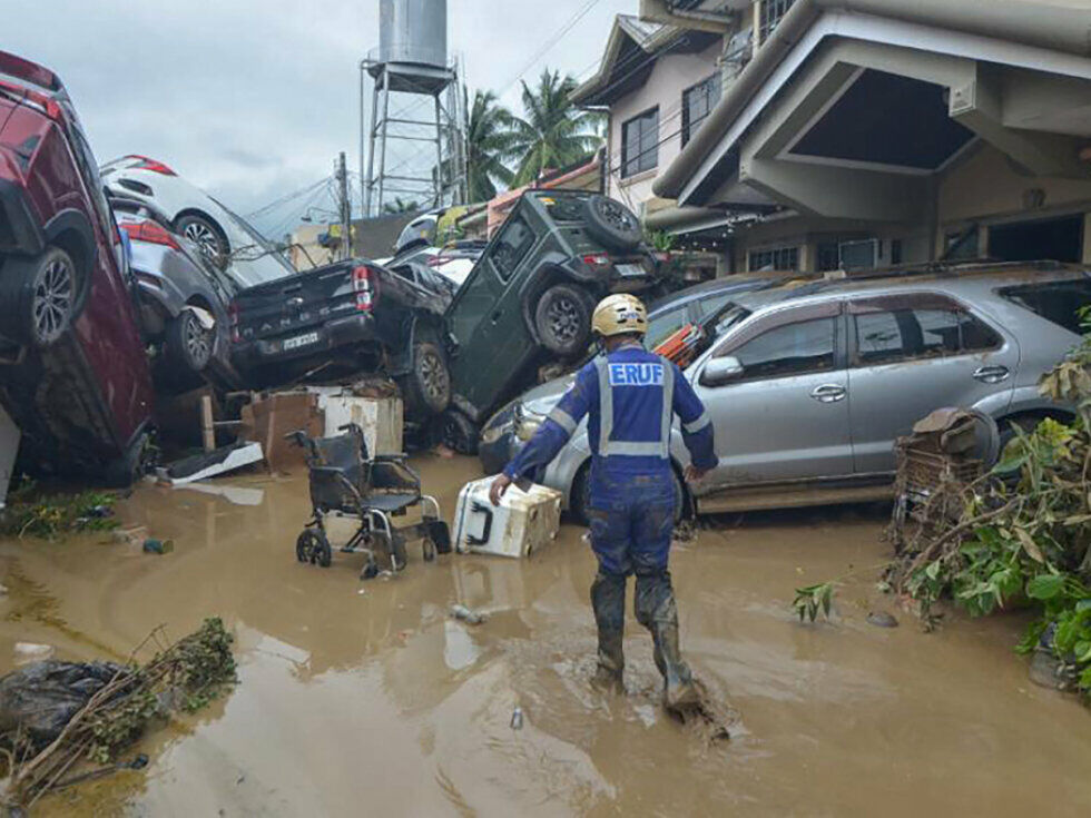 Zig Tote durch Taifun "Kalmaegi" auf Philippinen