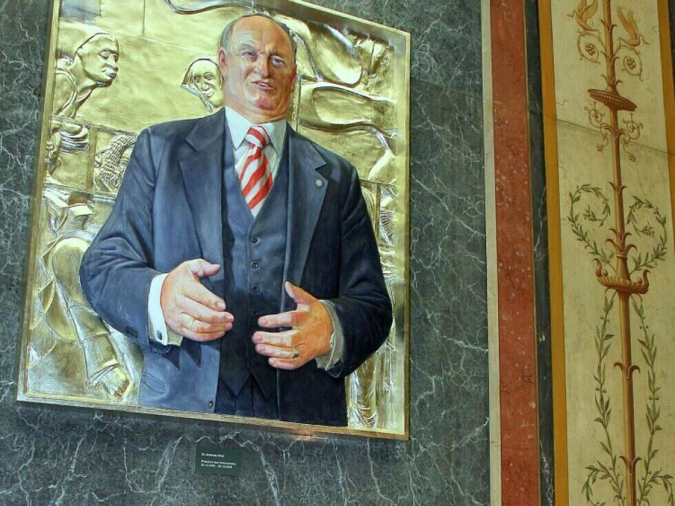 V avstrijskem parlamentu že desetletje manjkajo portreti treh nekdanjih predsednikov