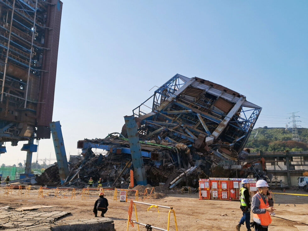 Menschen bei Einsturz an Kraftwerk in Südkorea verschüttet