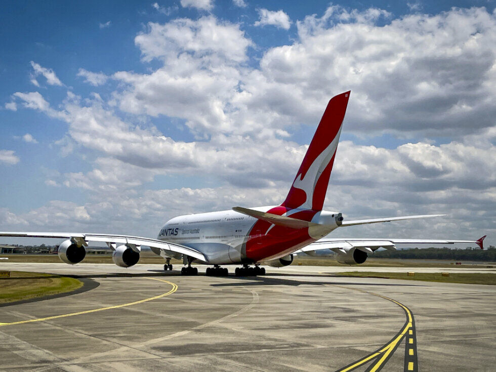 Nach Powerbank-Explosion gerät Mann auf Airport in Brand
