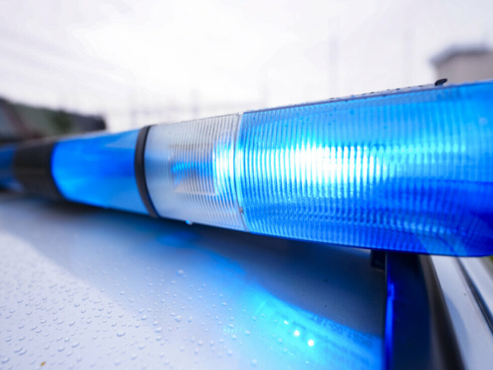 V Ziersdorfu dvanajstletnik s pištolo streljal v zrak na igrišču