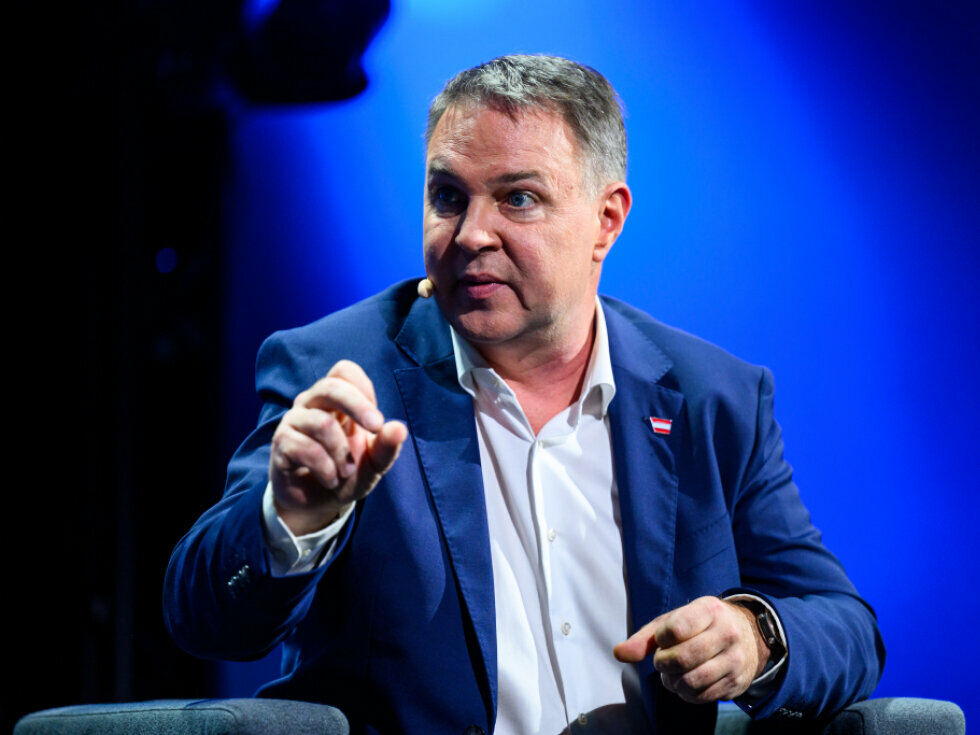 Avstrijski vicekancler Babler naročil analizo reforme medijske podpore