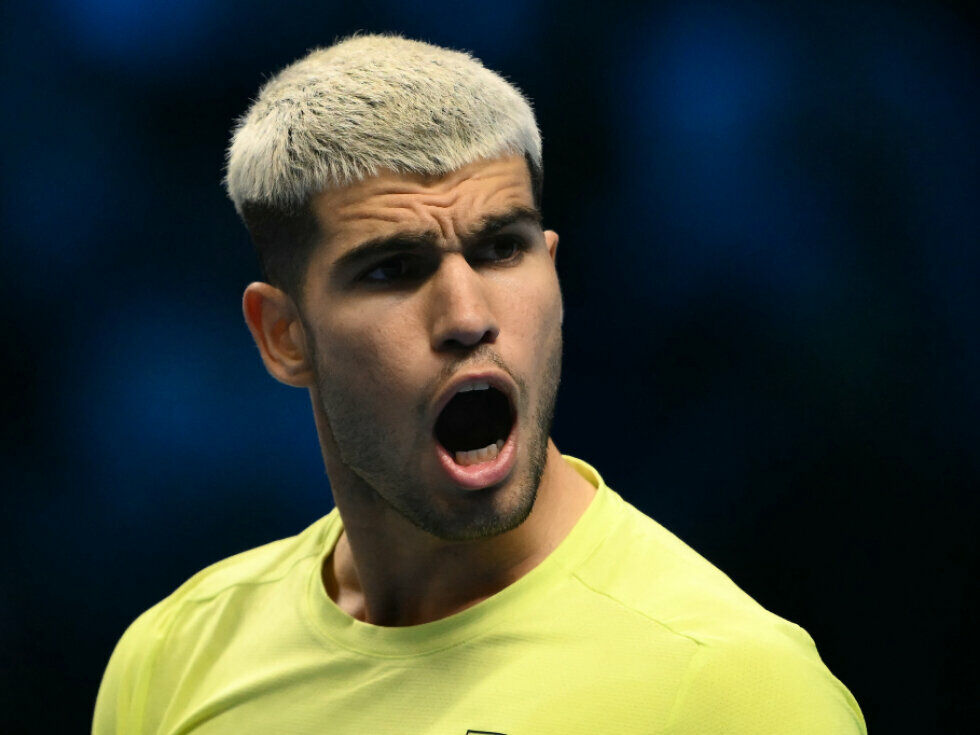Alcaraz besiegt beim ATP-Finals-Auftakt De Minaur 7:6,6:2