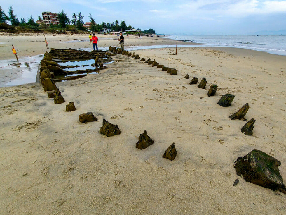 Taifun legte in Vietnam jahrhundertealtes Schiffswrack frei