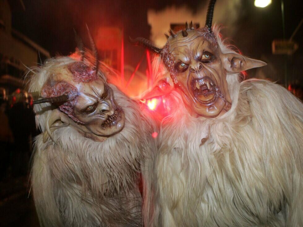 Sanitäter bei steirischem Perchtenlauf mit Böller beworfen