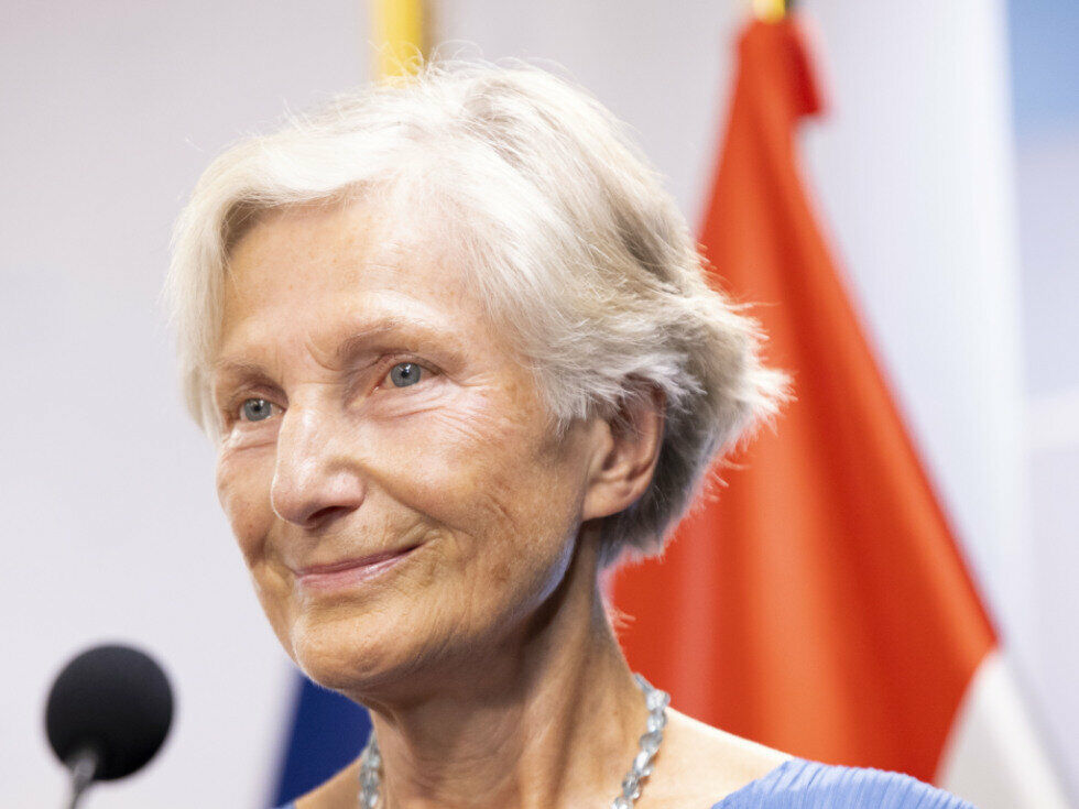 Nekdanja predsednica vrhovnega sodišča Irmgard Griss ustanovila društvo za bralne botre