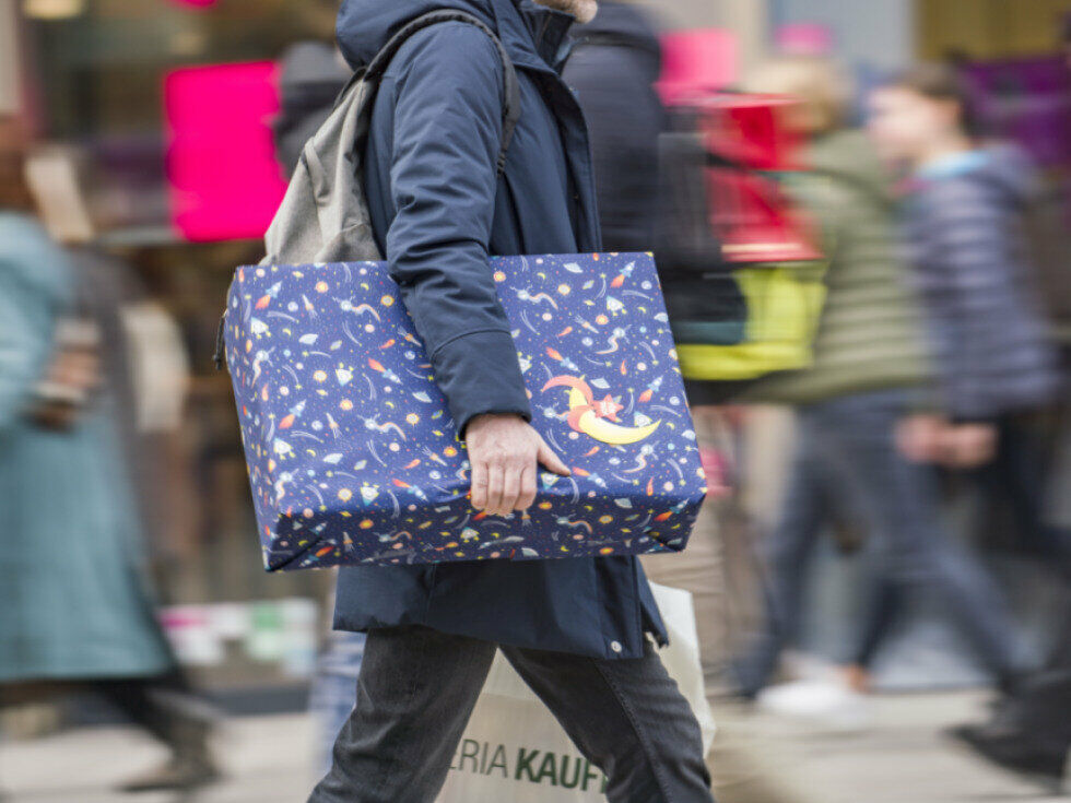 Weihnachtseinkäufe machen 54 Prozent der Landsleute Spaß