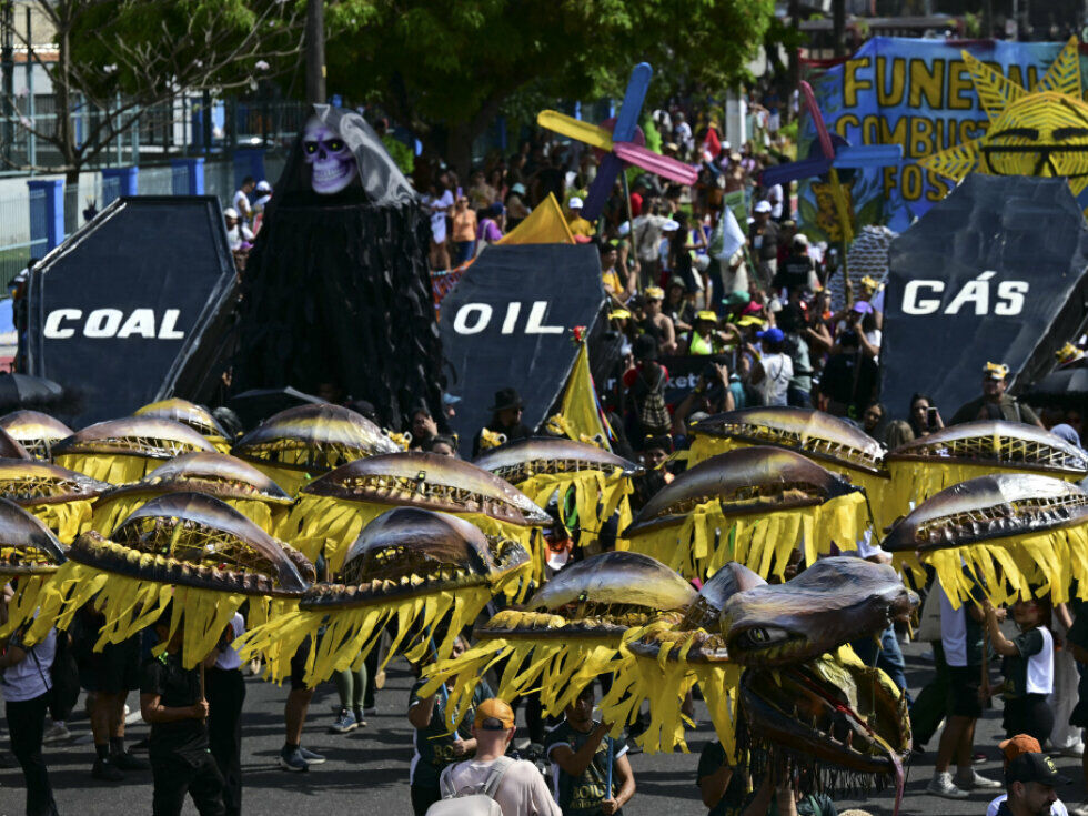 Na COP30 več kot 30 držav zahteva vključitev opustitve fosilnih goriv v sporazum