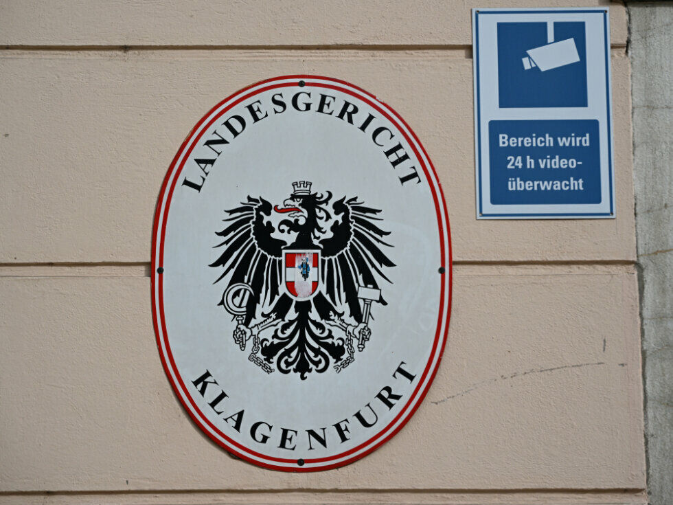 Nekdanji varovanec doma toži Koroško za 30.000 evrov