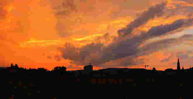 "ABENDSTIMMUNG IN BRAUNAU"