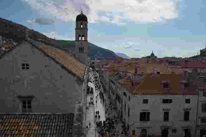 Spaziergang auf der Stadtmauer von Dubrovnik