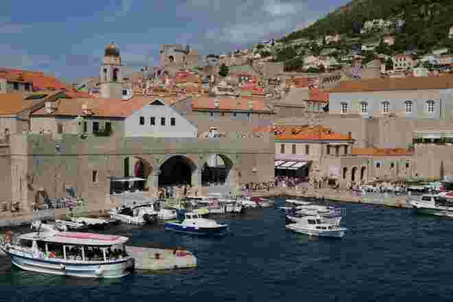 Kleiner Hafen in der Altstadt von Dubrovnik