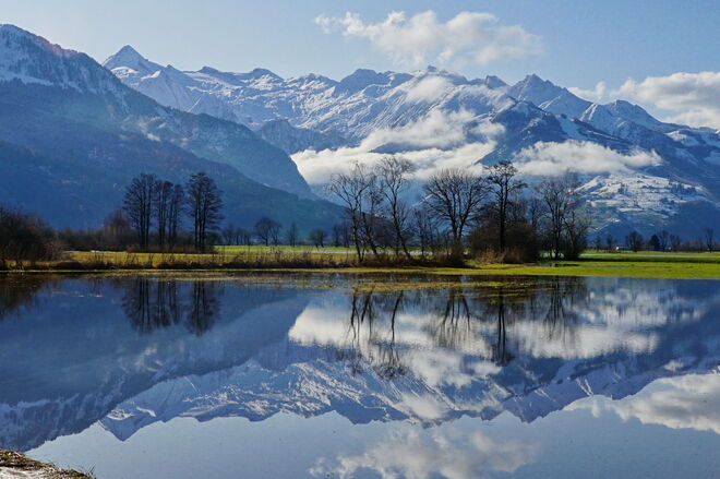 Spiegelung vom Kitzsteinhorn in einem temporären See 