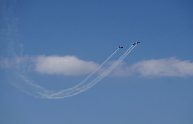 ... über den Wolken muss die Freiheit wohl grenzenlos sein ....