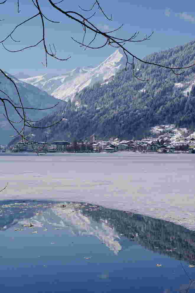 Blick über den Zeller See mit Spiegelung vom Kitzsteinhorn