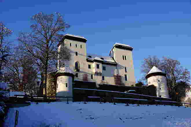 Schloß Goldegg in der späten Nachmittagssonne