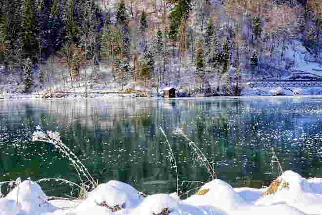 Hauchzartes Eis am Klammsee