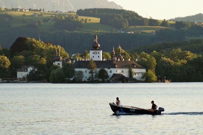Abendsonne über Schloss Orth
