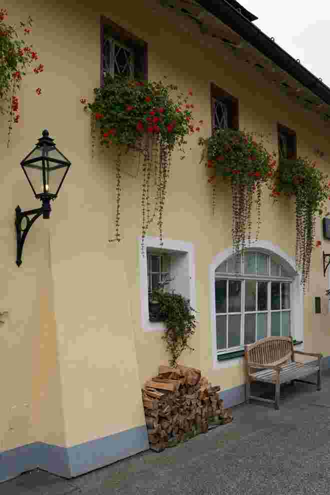 Blumenpracht am Schlosshotel..