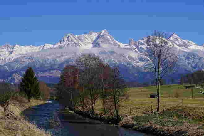 An der Saalach mit Blick zum Steinernen Meer