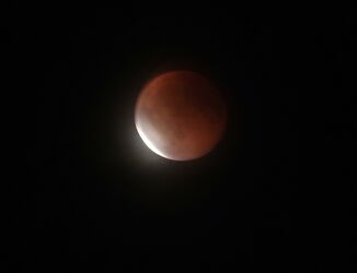 Der Mond in Rot